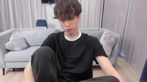 your_shy_guy online show from 01-18-25, 07:04