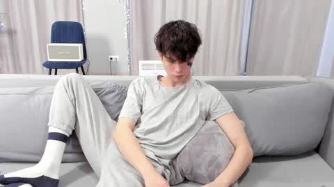 your_shy_guy online show from 01-22-25, 08:29