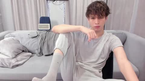 your_shy_guy online show from 01-24-25, 06:57