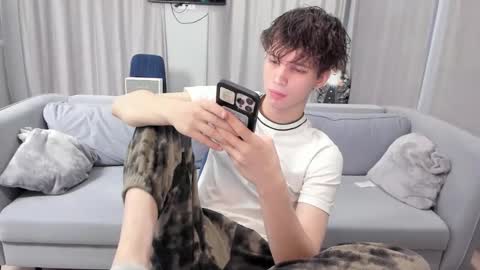 your_shy_guy online show from 01-27-25, 07:45