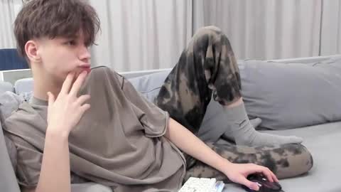 your_shy_guy online show from 02-08-25, 08:10