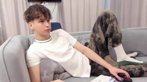 your_shy_guy online show from 02-12-25, 01:37