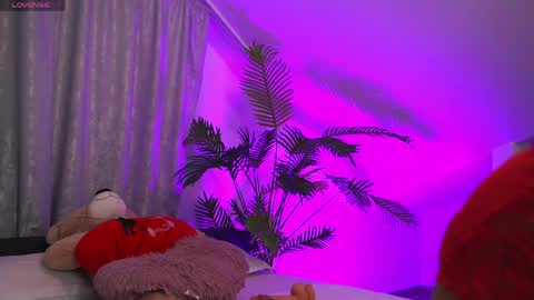 TenderSin online show from 04-27-26, 01:47