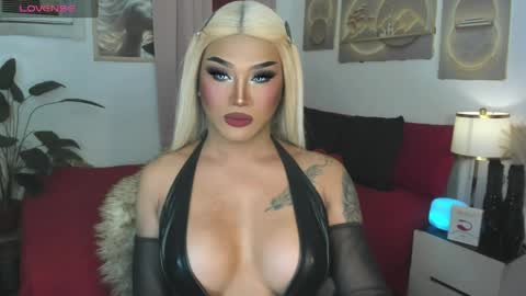 TRICXIEBELLE online show from 04-08-26, 08:53