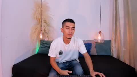 Snapshot of your_wrist chatting on 05-12-26, 12:57 Angel online show from 05-12-26, 12:57