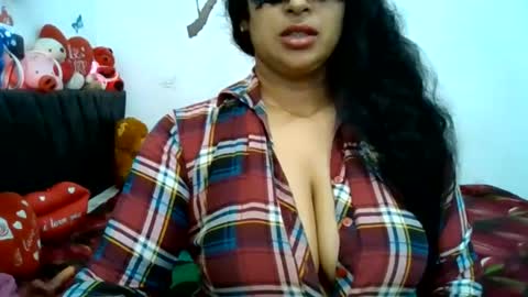 Snapshot of yourashawari chatting on 05-15-26, 11:34 yourashawari online show from 05-15-26, 11:34