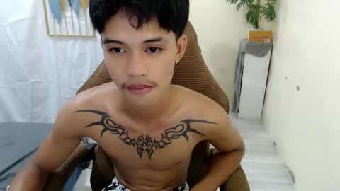Snapshot of yourasian_eric chatting on 05-19-26, 06:31 yourasian_eric online show from 05-19-26, 06:31