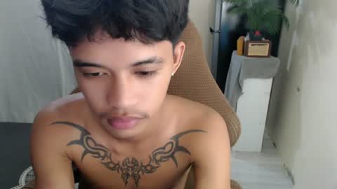Snapshot of yourasian_eric chatting on 07-10-26, 03:25 yourasian_eric online show from 07-10-26, 03:25