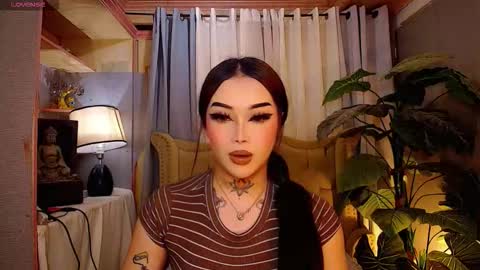 kim online show from 11-20-25, 10:48