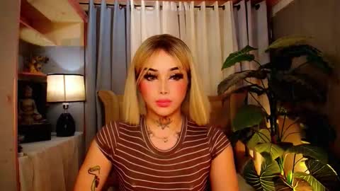 kim online show from 11-25-25, 11:10