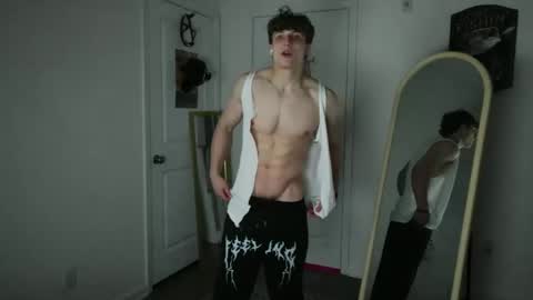 Snapshot of yourbigitalianstallion chatting on 05-20-26, 01:56 Ben online show from 05-20-26, 01:56