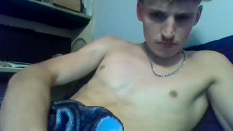 Snapshot of yourbitch1762 chatting on 09-09-25, 09:36 yourbitch1762 online show from 09-09-25, 09:36