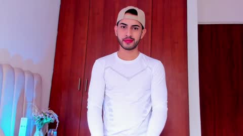 Snapshot of yourboynextdoor1 chatting on 01-05-25, 04:27 YOURBOYNEXTDOOR online show from 01-05-25, 04:27