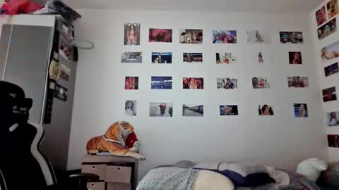 Snapshot of yourchrisjizz chatting on 10-06-25, 11:51 yourchrisjizz online show from 10-06-25, 11:51