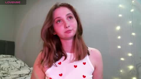 Snapshot of yourcreamyister chatting on 03-09-25, 05:06 creamysister online show from 03-09-25, 05:06