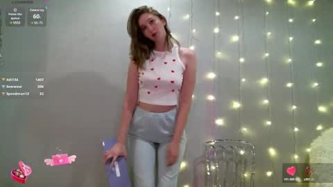 Snapshot of yourcreamyister chatting on 03-09-25, 08:10 creamysister online show from 03-09-25, 08:10