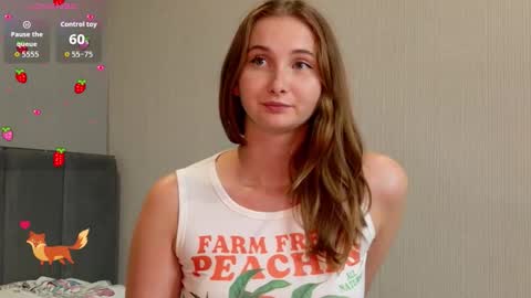 Snapshot of yourcreamyister chatting on 09-15-25, 10:37 creamysister online show from 09-15-25, 10:37