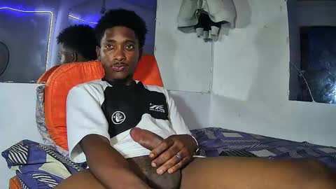 Yourdaddy2005 online show from 03-11-26, 08:20