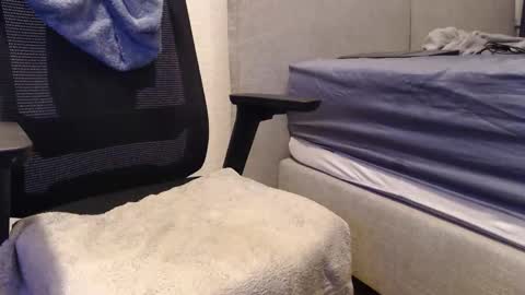 hornyedging online show from 02-18-26, 01:34