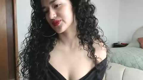 yourdreamgirl2025 online show from 03-11-26, 02:56