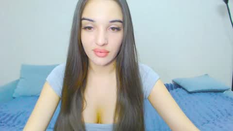 Snapshot of yourdreammary chatting on 06-25-26, 09:36 Adele online show from 06-25-26, 09:36
