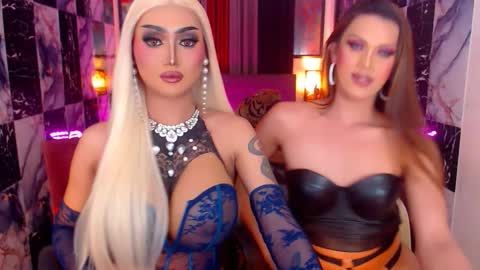 Snapshot of yourdreampinayx chatting on 11-06-25, 08:43 Kath Harper online show from 11-06-25, 08:43