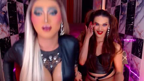 Snapshot of yourdreampinayx chatting on 11-18-25, 08:08 Kath Harper online show from 11-18-25, 08:08