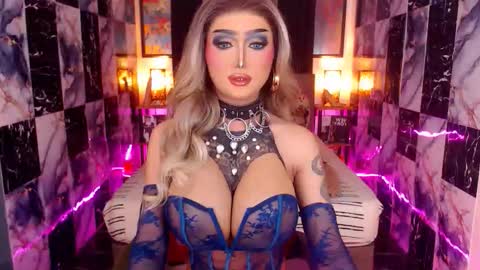 Snapshot of yourdreampinayx chatting on 11-23-25, 08:47 Kath Harper online show from 11-23-25, 08:47