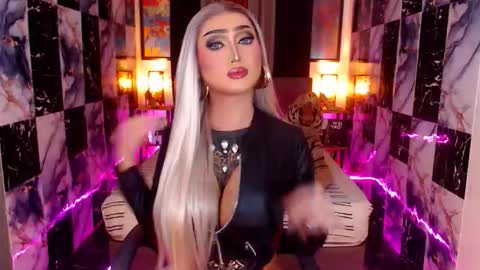 Snapshot of yourdreampinayx chatting on 11-26-25, 09:54 Kath Harper online show from 11-26-25, 09:54