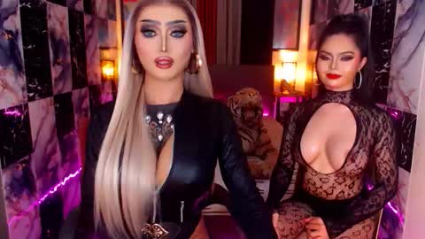 Snapshot of yourdreampinayx chatting on 12-01-25, 10:04 Kath Harper online show from 12-01-25, 10:04