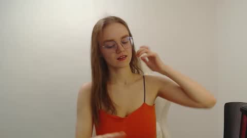 Snapshot of yourdreamray chatting on 11-22-25, 06:18 Lana online show from 11-22-25, 06:18