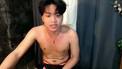 Snapshot of youre_naughtyboy chatting on 11-01-25, 05:31 NaughtyBoy online show from 11-01-25, 05:31