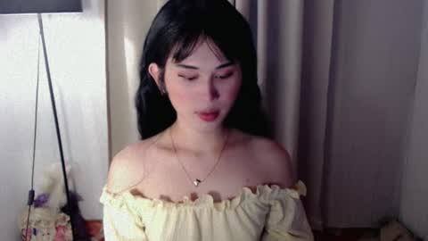 PrettyElla online show from 09-15-25, 09:31