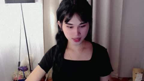 PrettyElla online show from 09-22-25, 10:39