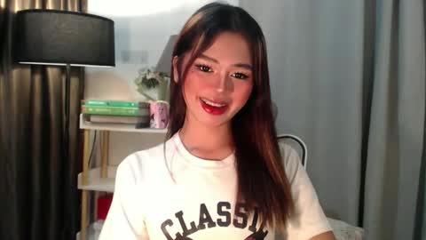 Snapshot of yourfavoratesunshine chatting on 09-15-25, 08:47 Sunshine online show from 09-15-25, 08:47