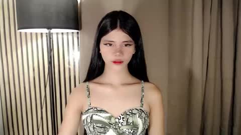 Vivian online show from 12-17-25, 06:58