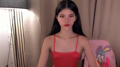 Snapshot of yourfavoratevivian chatting on 06-10-26, 08:19 Vivian online show from 06-10-26, 08:19