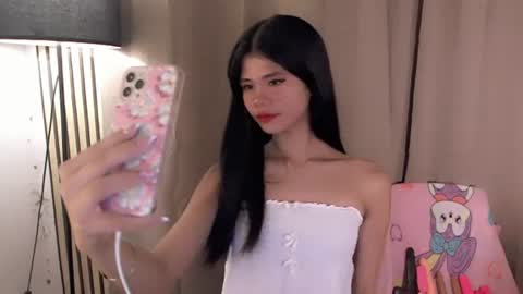 Snapshot of yourfavoratevivian chatting on 06-11-26, 08:51 Vivian online show from 06-11-26, 08:51