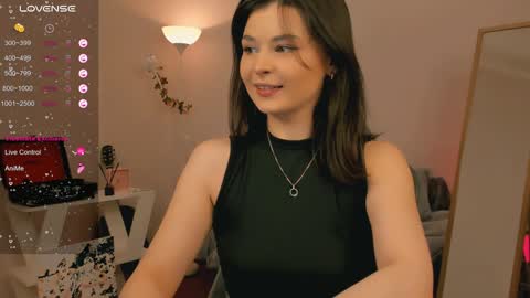 Snapshot of yourfrenchteacher chatting on 12-10-24, 04:24 Chloe online show from 12-10-24, 04:24