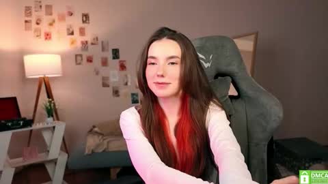 Snapshot of yourfrenchteacher chatting on 10-30-25, 04:47 Chloe online show from 10-30-25, 04:47