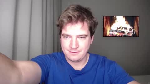 Snapshot of yourhairybuddy chatting on 10-19-25, 08:09 Andrey online show from 10-19-25, 08:09