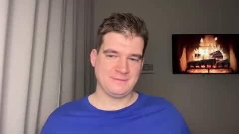 Snapshot of yourhairybuddy chatting on 11-30-25, 08:13 Andrey online show from 11-30-25, 08:13