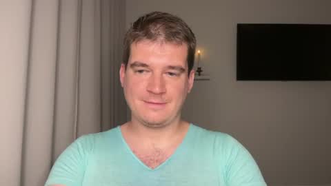 Snapshot of yourhairybuddy chatting on 07-05-26, 08:16 Andrey online show from 07-05-26, 08:16