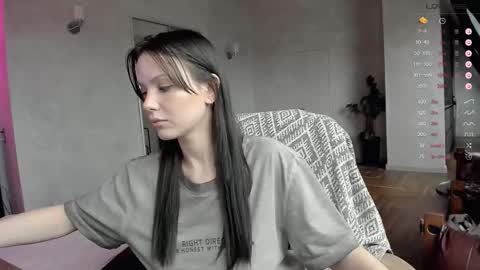 Aida online show from 10-06-25, 10:02