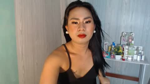 Snapshot of yourhottie_winxxx chatting on 11-21-25, 06:50 Mauie online show from 11-21-25, 06:50