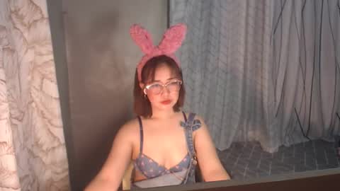 yourhotyash_ online show from 04-10-26, 12:32