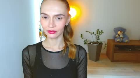 Snapshot of yourladysunshine chatting on 05-31-26, 07:26 Ksyusha online show from 05-31-26, 07:26