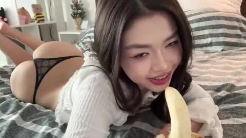 yourlittlesunrise_ online show from 02-15-26, 07:51