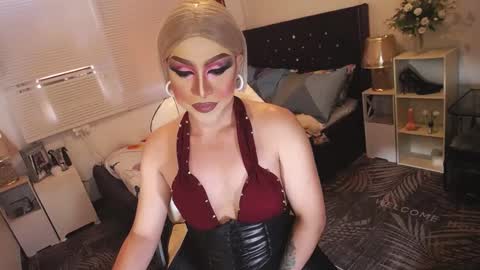 Snapshot of yourlivingonurdream chatting on 02-28-25, 06:32 --               online show from 02-28-25, 06:32