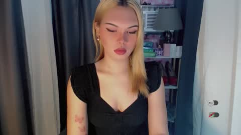 KYLIE MORE online show from 04-23-26, 03:52